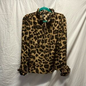 Stlyewe size small Leopard Print Women's long sleeve Top